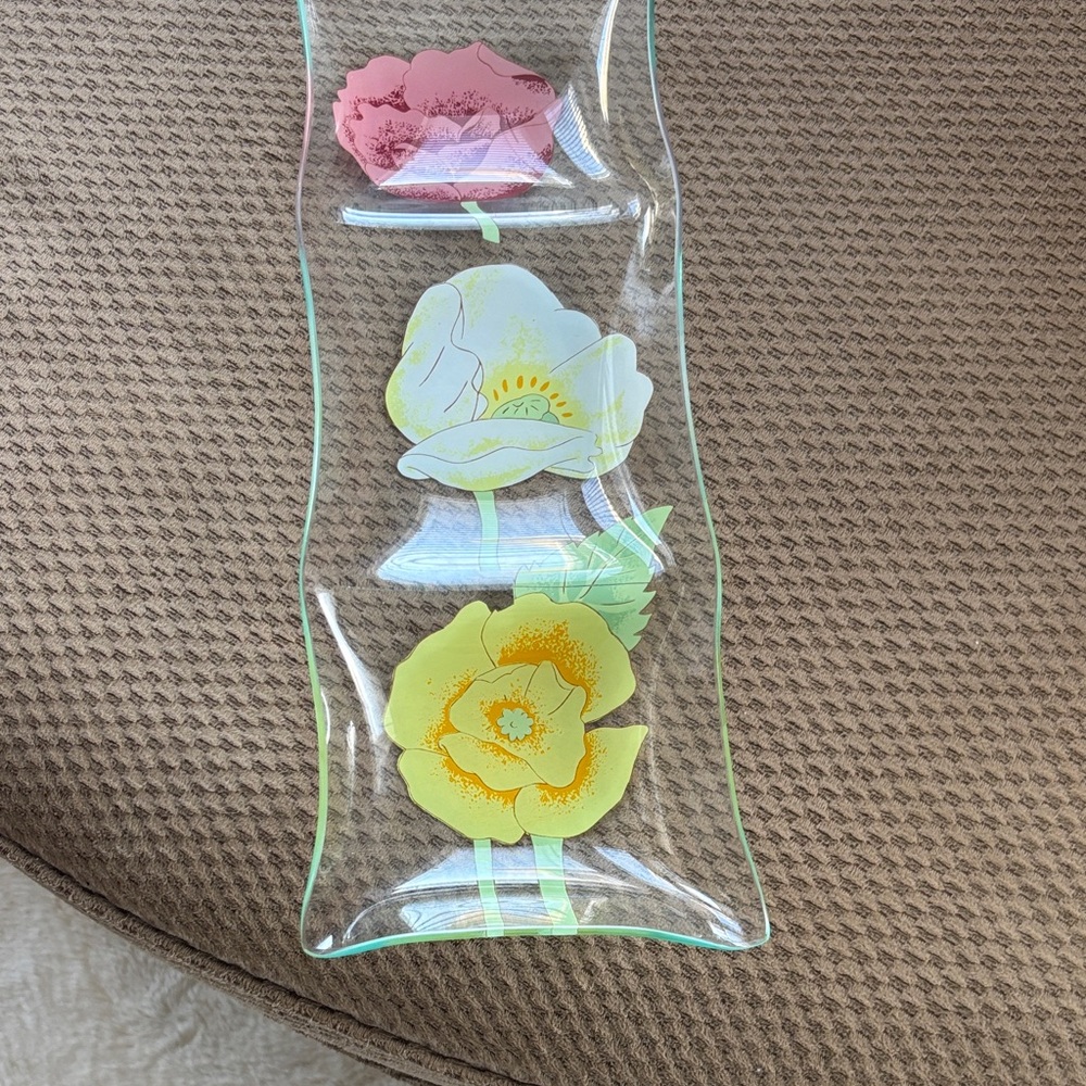 Artistic Glass Tray with Floral Design